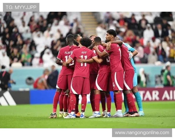 世界杯热度不减！顶级球队激烈对决引发球迷狂欢