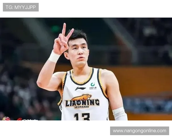 中国篮球队逆转获胜全场焦点聚焦郭艾伦与赵继伟的默契配合