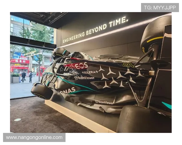 梅赛德斯与红牛激烈角逐F1赛季关键战局解析