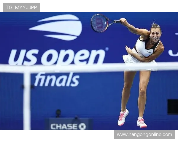 网球赛场最新动态：顶尖选手激战四大满贯精彩瞬间