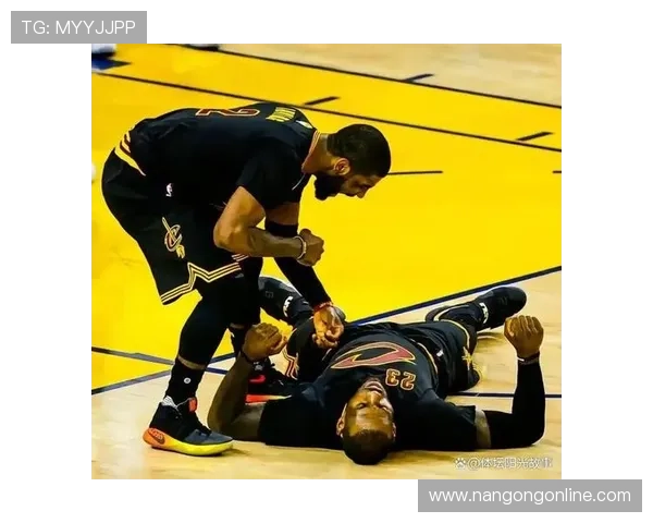 激烈对抗与精彩瞬间：篮球比赛中的策略较量与球员表现分析